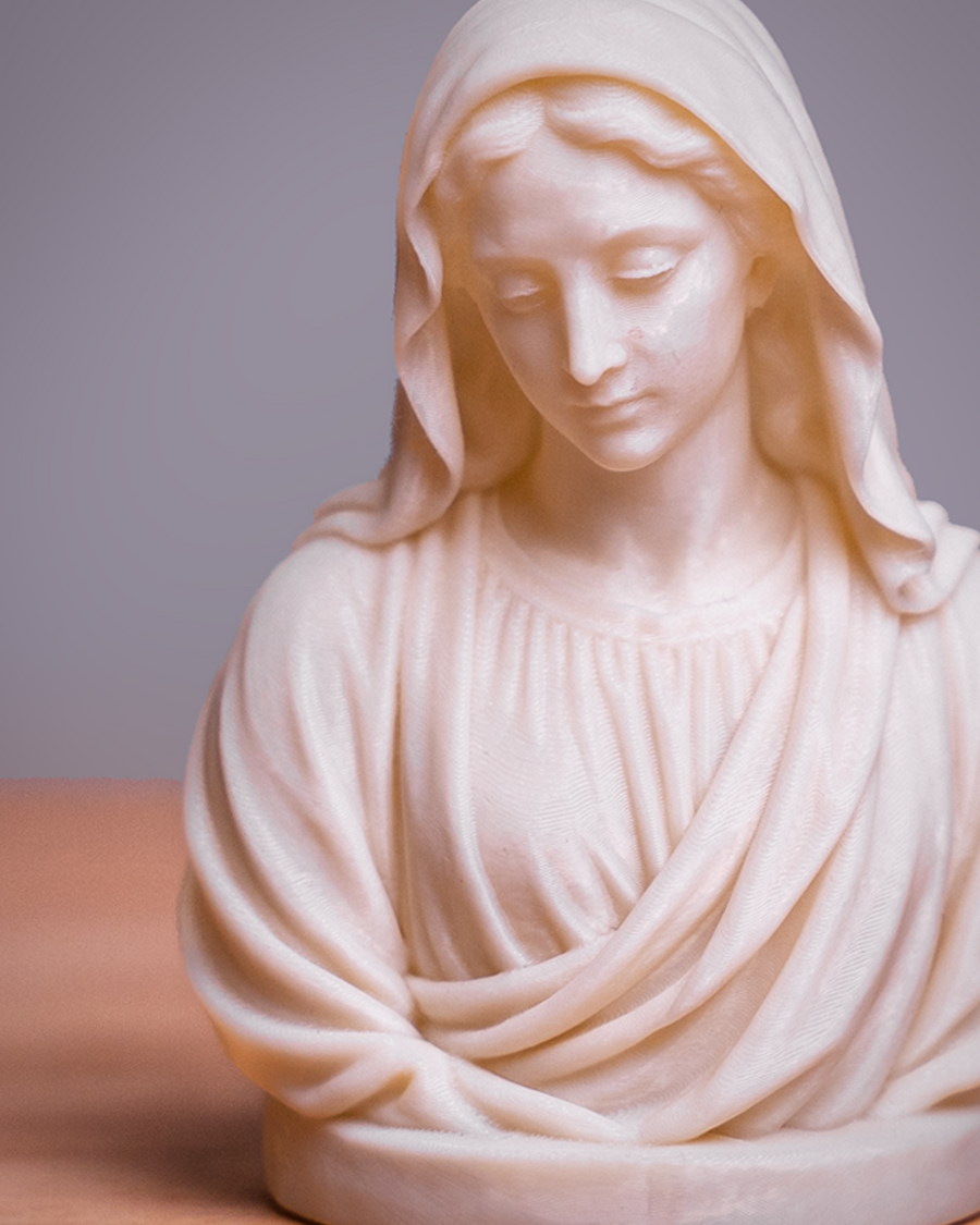 Maria Statue